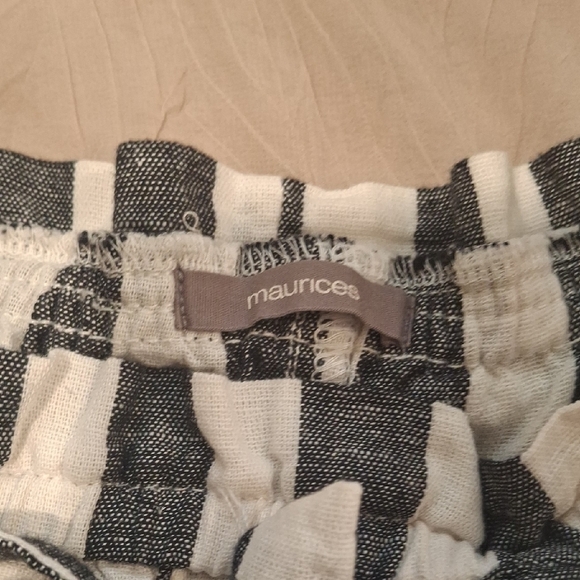 Maurices High Waist Black and White Shorts - Picture 3 of 6